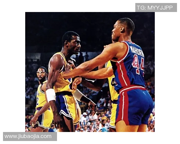 哪些知名足球球星曾因挥霍无度从巨富跌落至最穷境地